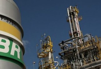 Petrobras anuncia venda de oito refinarias e rede de postos no Uruguai