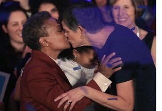 Chicago elege a primeira prefeita negra e lésbica