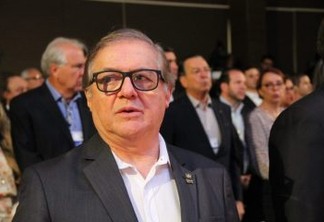 Bolsonaro anuncia demissão de Ricardo Vélez Rodríguez do Ministério da Educação