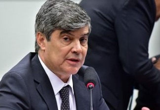 PORTE DE ARMA EM VOOS: Wellington Roberto repudia projeto de Eduardo Bolsonaro, 'sou absolutamente contra esse absurdo'