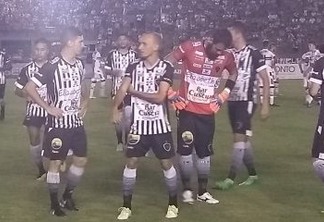 CAMPEONATO BRASILEIRO: Botafogo-PB e Santa Cruz-PE empatam com 1 a 1 em partida no Almeidão
