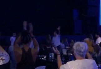 Haddad é ovacionado pelo público ao chegar no show de Caetano Veloso em SP - VEJA VÍDEO