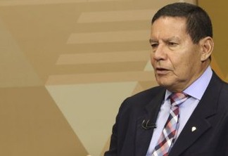 O vice presidente da Republica, Hamilton Mourão,dá entrevista ao programa Brasil em Pauta, da TV Brasil, em Brasília.