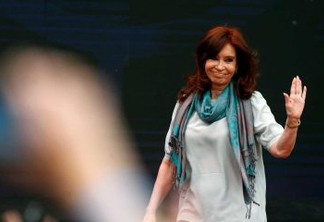 Cristina Kirchner anuncia candidatura a vice-presidência da Argentina