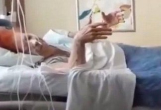 Antes de morrer, Beth Carvalho se despede emocionada com samba em hospital - VEJA VÍDEO