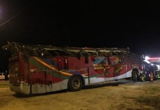 TRAGÉDIA: Acidente com ônibus no interior de São Paulo deixa 10 mortos