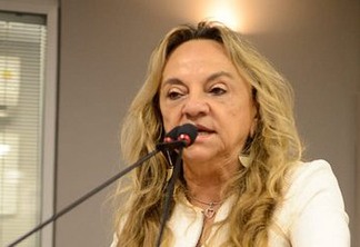 CANTANDO E LEGISLANDO: Dra. Paula canta em tribuna e aproveita para defender corte em salários de senadores - VEJA VÍDEO
