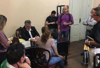 NINJA NA REDE: assim como em seu gabinete na ALPB, sala de secretário João Gonçalves na pasta da Articulação Política vive movimentada