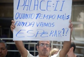 Rio de Janeiro - Vítimas do Palace II, 20 anos após desabamento, protestam no Tribunal de Justiça, no centro do Rio (Tomaz Silva/Agência Brasil)