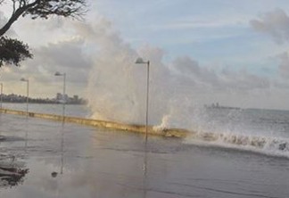 CUIDADO: marinha alerta para ventos fortes e ondas de quase 4 metros no litoral da Paraíba