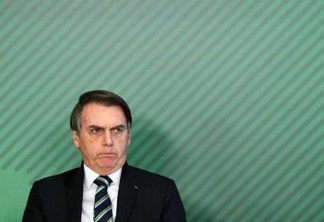 Bolsonaro extrai dente e deve evitar falar e ficar de repouso por três dias