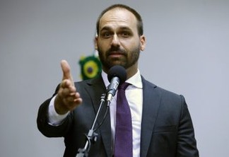 Globo diz que Bolsonaro não vai indicar filho Eduardo à embaixada dos EUA