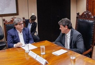EM BRASÍLIA: João Azevedo se reúne com ministro e anuncia assinatura de termo para VLT de Campina Grande
