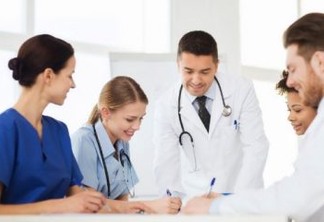 CORONAVÍRUS: Inscrições para contratação de 735 profissionais de saúde começam nesta quarta-feira 