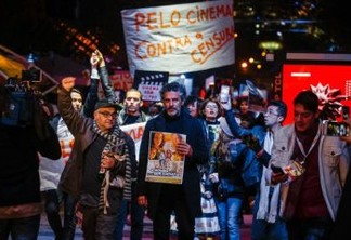 Bolsonaristas agridem artistas que participaram de protesto no Festival de Gramado