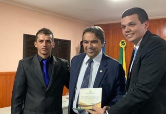 Deputado Genival Matias recebe título de cidadão Tenorense em solenidade na Câmara Municipal