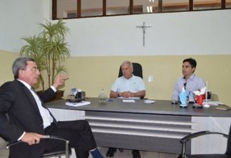 Zé Aldemir destaca parceria e confirma permanência da Receita Federal em Cajazeiras