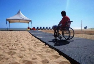 Moradoras querem que deficientes parem de ir à praia do Cabo Branco para não 'tirar beleza do lugar' que tem 'gente ilustre'