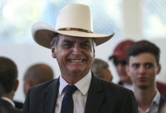 O presidente eleito, Jair Bolsonaro, participa de almoço com artistas sertanejos, no Clube do Exército, em Brasília.