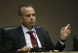 O secretário especial de Previdência e Trabalho do Ministério da Economia, Rogério Marinho, fala à imprensa, sobre saques do FGTS