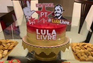 Empresário paraibano comemora aniversário com tema '#LulaLivre'