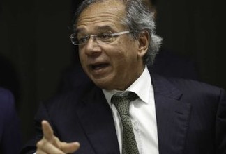 "Preço de petróleo é com a Petrobras", diz Guedes