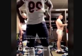 Jogador da NFL filma festa em vestiário e 'flagra' companheiro nu