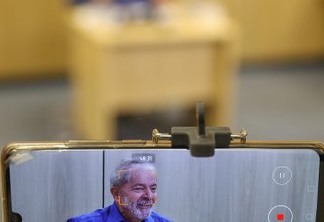 Às vésperas de aniversário, Lula planeja 'apagar velinhas' de aniversário feito na porta da PF -  VEJA ENTREVISTA COMPLETA