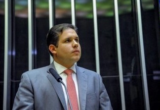 'Não há crimes': Hugo Motta se posiciona contra impeachment do presidente Jair Bolsonaro