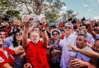 74 ANOS: Ricardo Coutinho parabeniza Lula e pede liberdade para ex-presidente