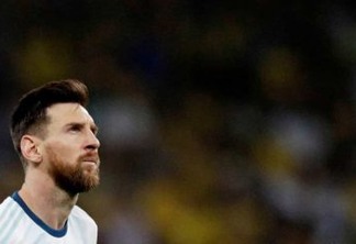 Messi diz que cogitou deixar Barça por problema fiscal