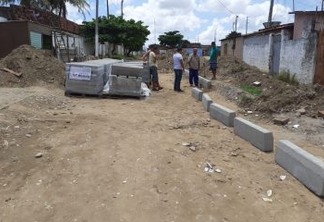 Prefeitura dá início a pavimentação da rua Nildo José Elias no bairro do Alto da Boa Vista