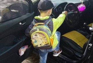Mãe filma filho de seis anos dirigindo carro a 130km/h: 'Ninguém pode me julgar'