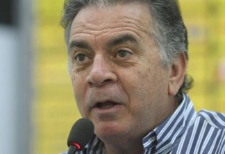 Árbitro relata ofensas de dirigente do Flamengo: 'Enfia o escudo da Fifa no c...'