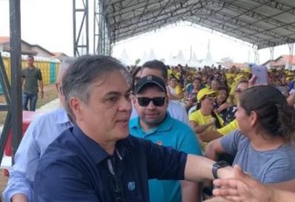 'ROUBOU' A CENA: Cássio é ovacionado durante chegada à solenidade de entrega do Aluízio Campos - VEJA VÍDEO