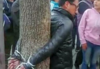ANTES DA RENÚNCIA DE MORALES: Oposição invade emissoras públicas e amarra diretor de rádio sindical em árvore