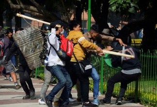 PAUS, PEDRAS E ROJÕES: Manifestações na Bolívia deixam 1 morto e dezenas de feridos