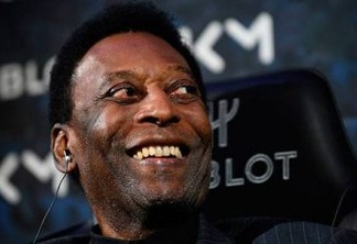 Pelé comemora 50 anos de seu histórico milésimo gol na carreira