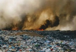 Incêndio atinge lixão na cidade de Patos