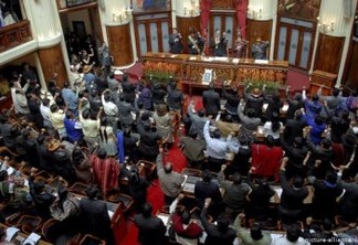DEPUTADOS, SENADORES, PRESIDENTE E VICE: Congresso da Bolívia aprova novas eleições gerais