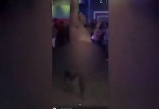 Policial é suspenso após ser flagrado dançando nu em boate nos EUA - VEJA VÍDEO