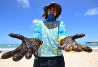 Universidade de Alagoas diz que óleo que atinge praias vazou de 'navio fantasma'