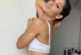 Mayra Cardi posta fotos de topless e brinca: 'Eu me achando no ensaio' 