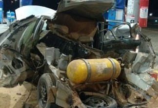 PERIGO: Carro explode durante abastecimento em posto - VEJA VÍDEO