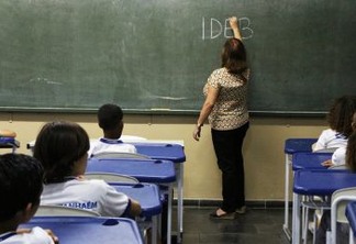 Itanhaém abre concurso para educadores com salários de até R$ 4,5 mil