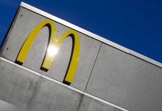 Mulher apontou arma a funcionários do McDonald's por causa de ketchup