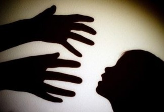 Menina de 12 anos desaparece e família suspeita de pedofilia