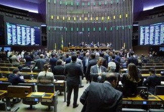 338 DIAS DE GOVERNO BOLSONARO: Mais um dia triste para quem prevê menos democracia no Brasil - Por Alberto Carlos Almeida