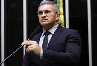 TBT: Julian Lemos publica vídeo e diz: 'por muitos meses denunciei o maior esquema de corrupção da história da Paraíba'; assista
