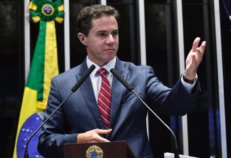 Após figurar como o 6º senador mais atuante do Brasil em 2019, Veneziano renova compromissos para superar metas em 2020